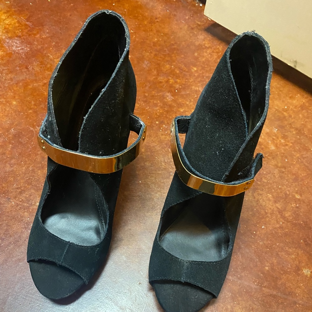 Black suede heels